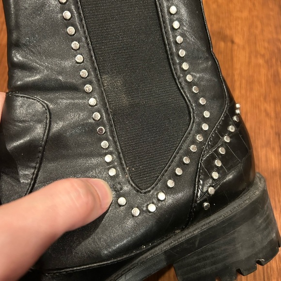 Womans Zara Trafaluc Pull On Ankle Boots 6.5 / 7 Black Stud Accents Chunky Heel - Picture 8 of 8